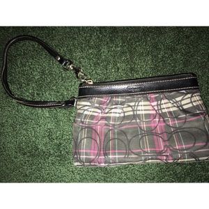 COACH BLACK AND PINK WRISTLET!!!